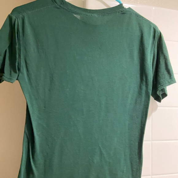 NEW Urban Outfitters Green Tee Shirt - Picture 3 of 4
